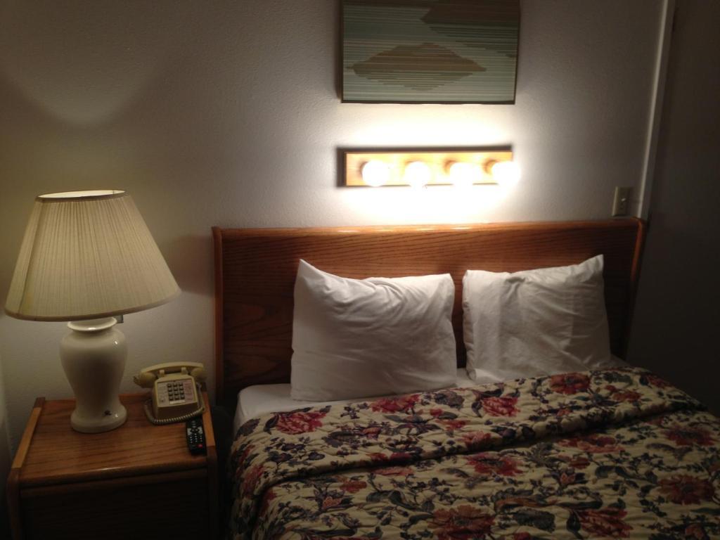 Cozy Cove Beachfront Resort Inn Lincoln City Rom bilde